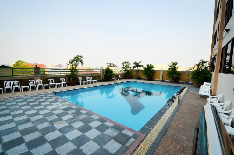 Alexander Hotel Bangkok : Swimming Pool